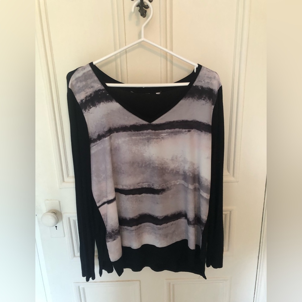 Beautifull sweater black&white 🤩